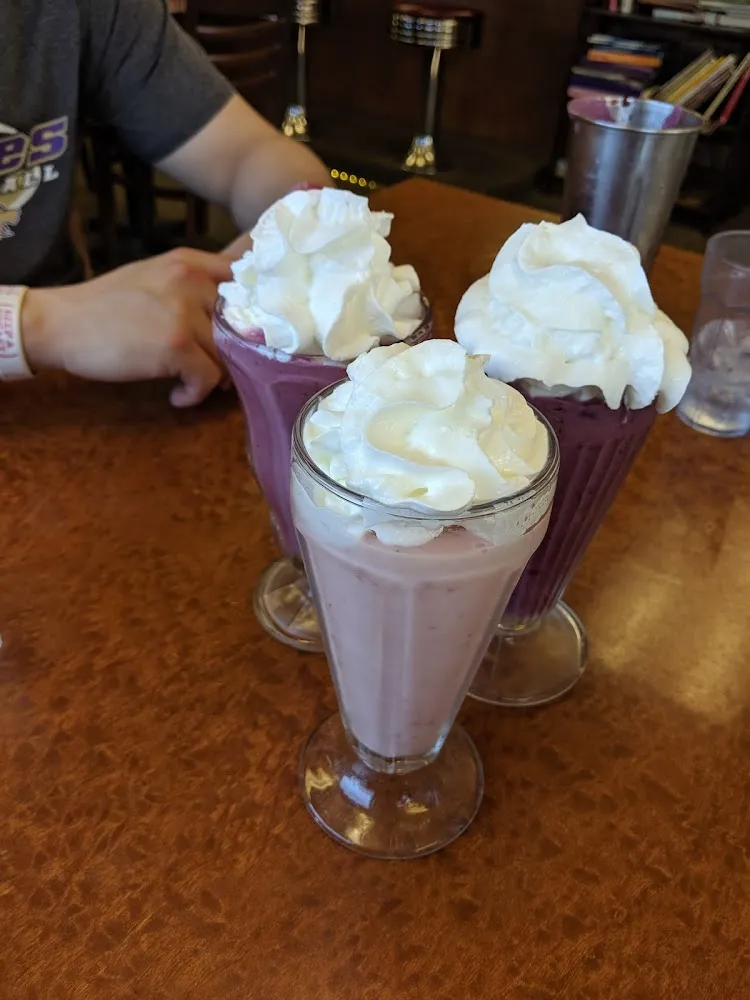 Blackberry and Strawberry Milk Shakes